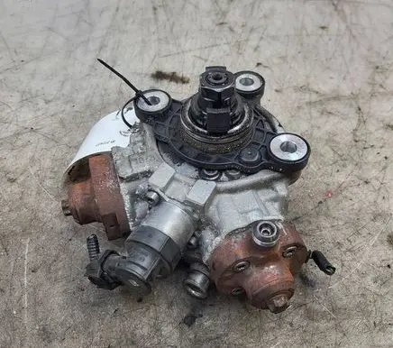 Volvo V60 Fuel injection high pressure pump 0445010618 31272896