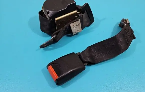 Peugeot 305 Rear seatbelt IMPRK1393739