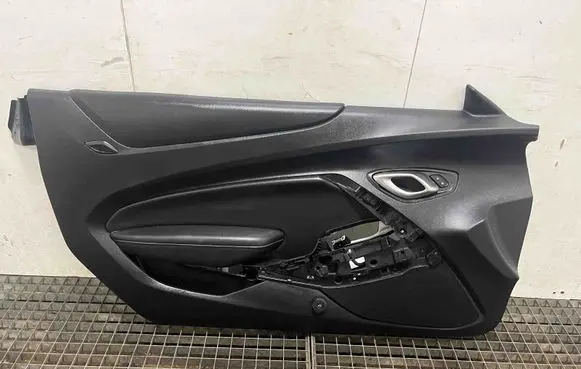 Chevrolet Camaro Front door card panel trim 84557710