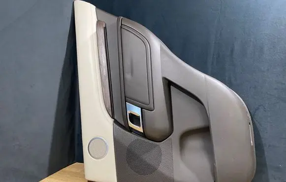 Land Rover Discovery 5 Sliding door card 