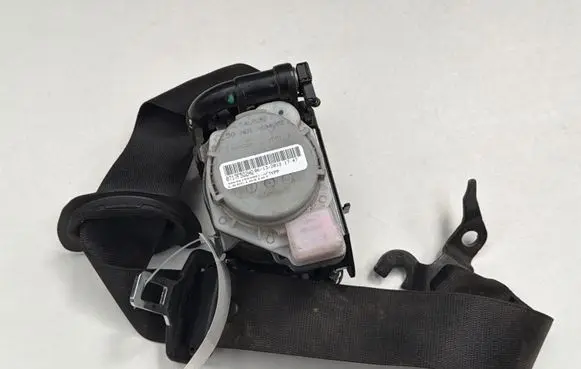BMW X3 F25 Front seatbelt 3066322