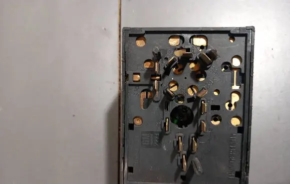 Opel Zafira A Light switch 09138347