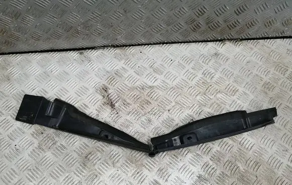 Renault Laguna III Fender end trim 668630011R