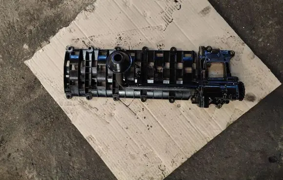 BMW 5 E60 E61 Oil pump 7789838 8706651032