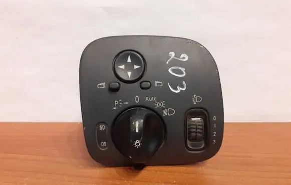 Mercedes-Benz C W203 Light switch A2035450604 04058515
