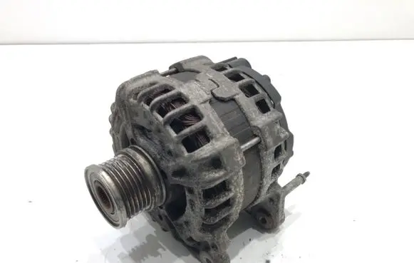 Volkswagen PASSAT B8 Generator/alternator 03L903023K