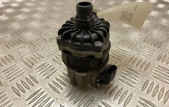 Volvo XC90 Electric auxiliary coolant/water pump 31338384
