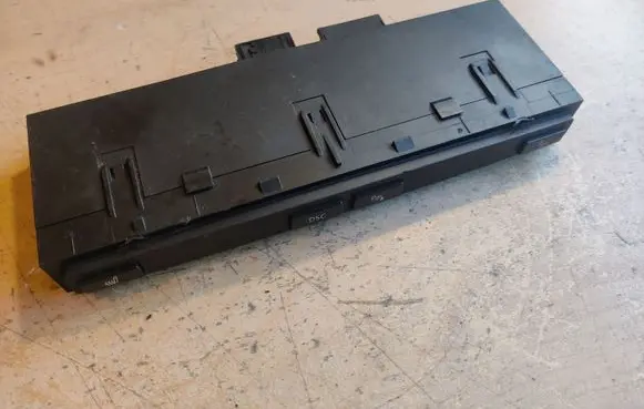 BMW 5 E60 E61 Seat heating switch 6938313
