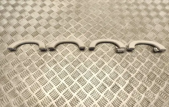 Mercedes-Benz E W211 A set of handles for the ceiling A2118100051