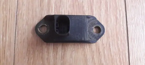 Mercedes-Benz S W220 Airbag deployment crash/impact sensor 0025426918