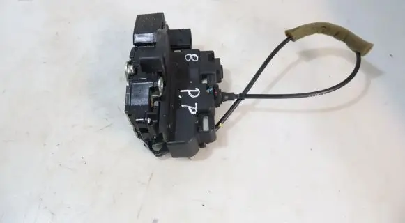 Opel Antara Front door lock