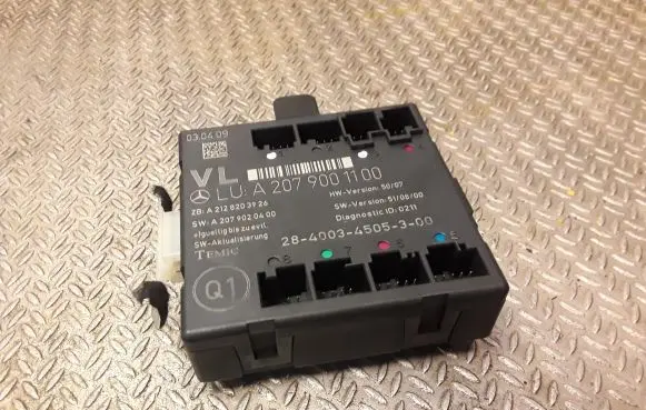Mercedes-Benz E C207 W207 Door control unit/module 2079001100 A2079001100