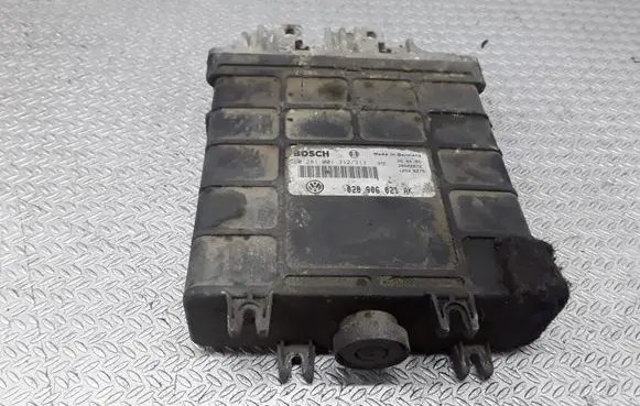 Volkswagen PASSAT B4 Engine control unit/module 0281001312 028906021AK