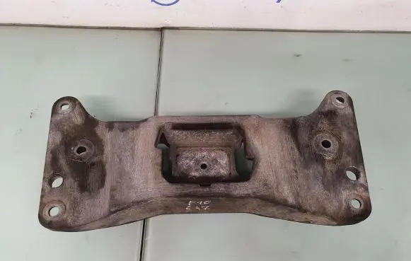 BMW 5 F10 F11 Gearbox mounting bracket 6781222 22316781222