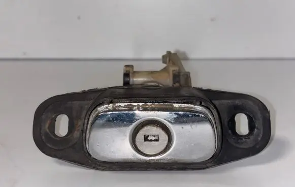 Volvo S40, V40 Tailgate exterior lock 