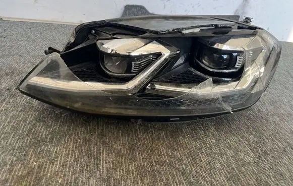 Volkswagen Golf VII Headlight/headlamp 5G1941035 1EX01306629