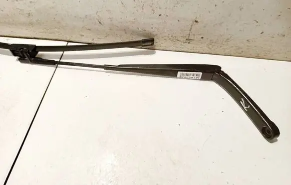Volkswagen Golf V Front wiper blade arm 1k0955409