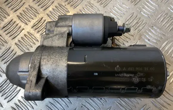 Mercedes-Benz E W212 Starter motor A6519062300 20120712 400011494