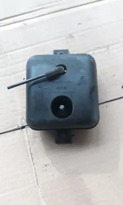 Vacuum air tank