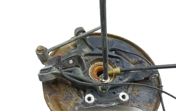 Mercedes-Benz E W211 Rear wheel hub