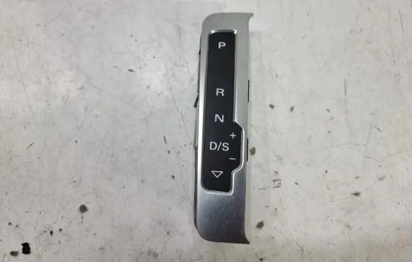 Audi Q5 SQ5 Gear shift selector indicator 8R17134633Q7