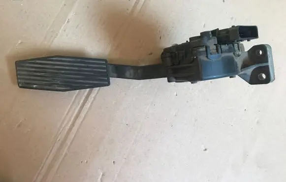 Opel Vectra C Accelerator throttle pedal 9186724
