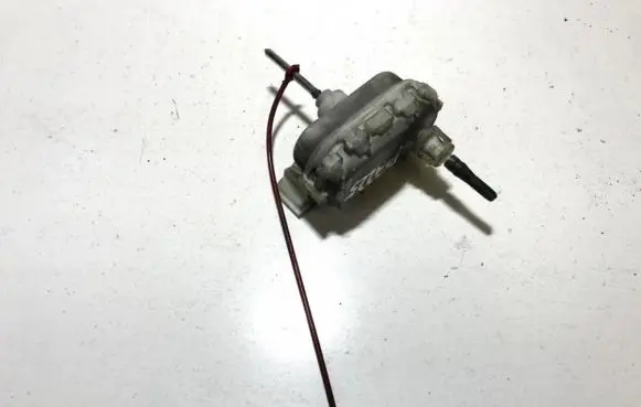 Audi A8 S8 D2 4D Central locking vacuum pump 4d0862153