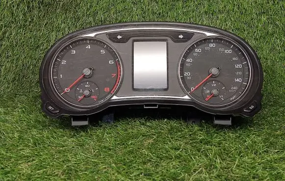 Audi A1 Speedometer (instrument cluster) 8XA920980 A2C533253382 A2C53331519
