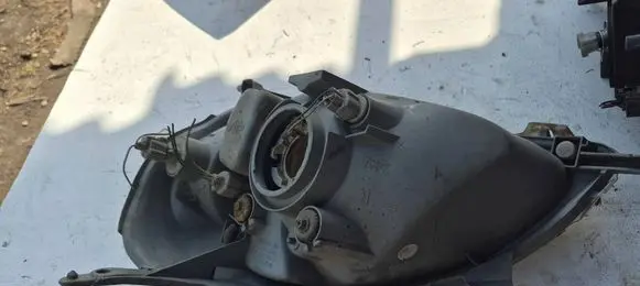 Toyota Yaris Headlight/headlamp 205722