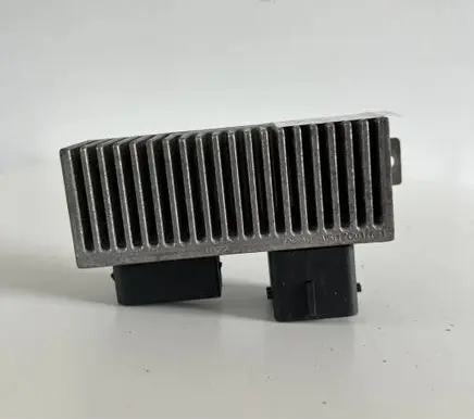 Renault Master III Glow plug pre-heat relay 8200558438A RCS812