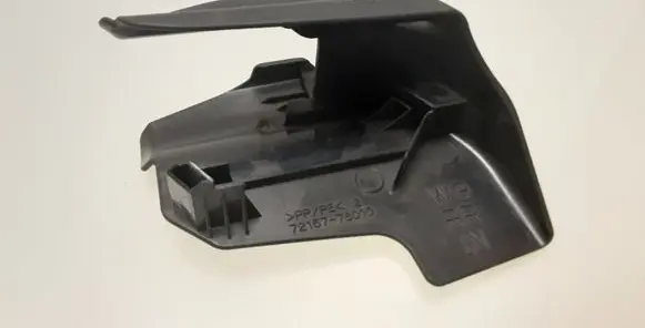 Lexus CT 200H Rear seat rail trim cover 7215776010