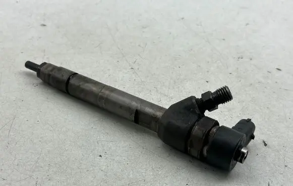 Fuel injector