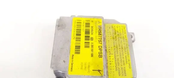 Mitsubishi Colt Airbag control unit/module MR587757 0285001686