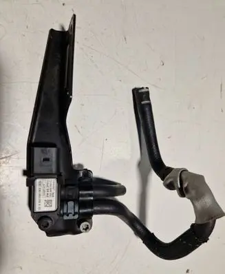 Volkswagen Touran II Exhaust gas pressure sensor 0281006083 059906051C 150220T1507E