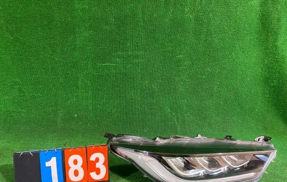 Toyota Yaris XP210 Headlight/headlamp