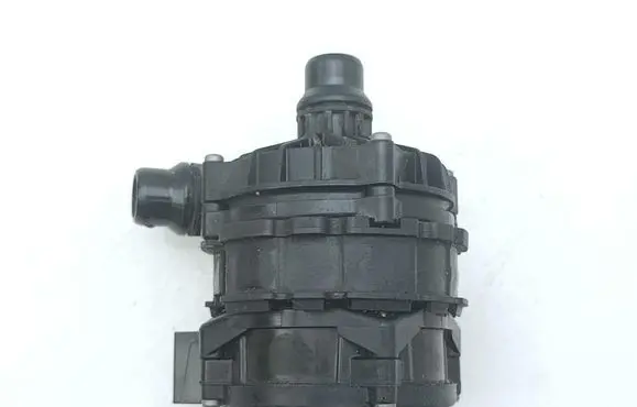 Mercedes-Benz EQS V297 Water pump A0005004900