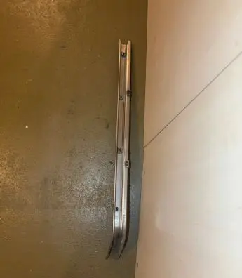 Volkswagen Caddy Sliding door middle roller runner 2K3843872A