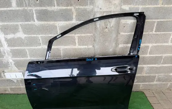 Volkswagen Golf VII Front door