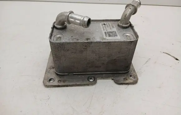 Volvo XC90 Engine oil radiator 31439995
