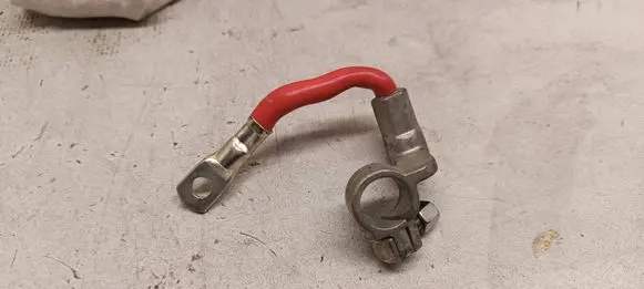 Chevrolet Malibu Positive cable (battery) 