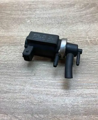 Audi A6 S6 C5 4B Turbo solenoid valve 059906627 WithPlug