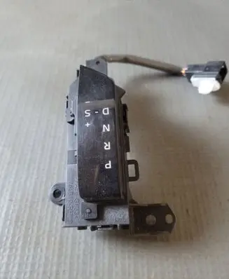 Toyota RAV 4 (XA50) Gear shift selector indicator 76L819