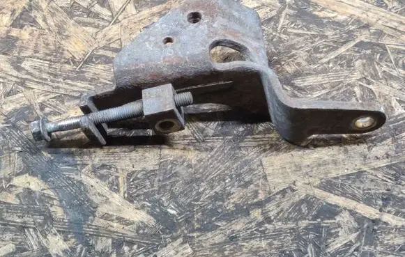 Mitsubishi Pajero Pinin Alternator belt tensioner 