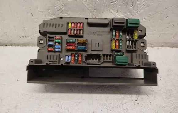 BMW X5 E70 Fuse module B010107400 BJ2R732620 44046941