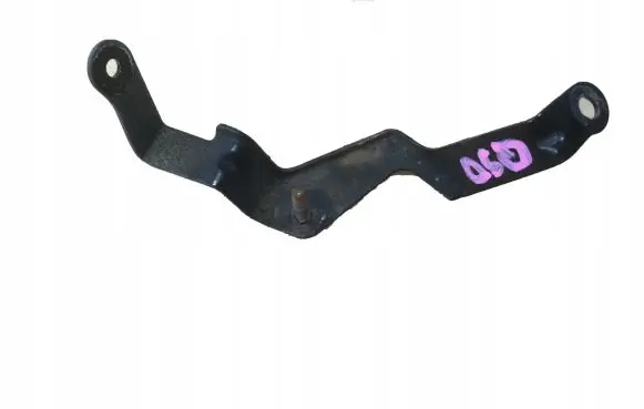 Infiniti Q50 Power steering pump mounting bracket 