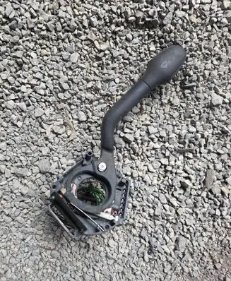 Volkswagen PASSAT B4 Wiper control stalk 1H6953503F