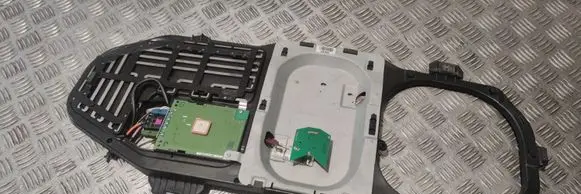 Mercedes-Benz ML W164 Aerial antenna amplifier A1648202575