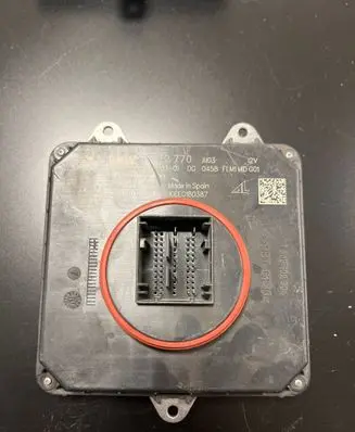 BMW X3 G01 LED ballast control module 7472770