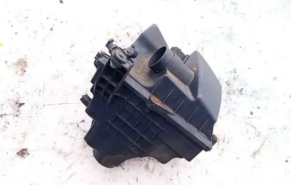 Ford Focus Air filter box 
