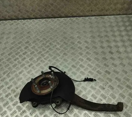 Front wheel hub